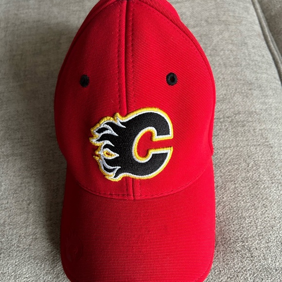 NHL Team Caps - Lot of 10 Plus One Gongshow Hat - Picture 4 of 15